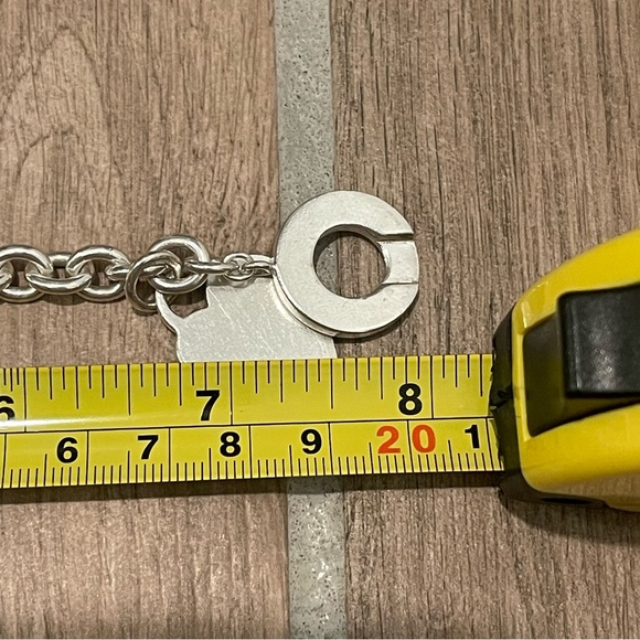 Tiffany & Co Sterling Silver Link Heart Tag Toggle Bracelet Chain Womens 8” - Picture 3 of 3